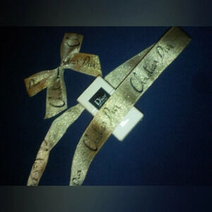 Christian Dior Packaging/ribbon bow